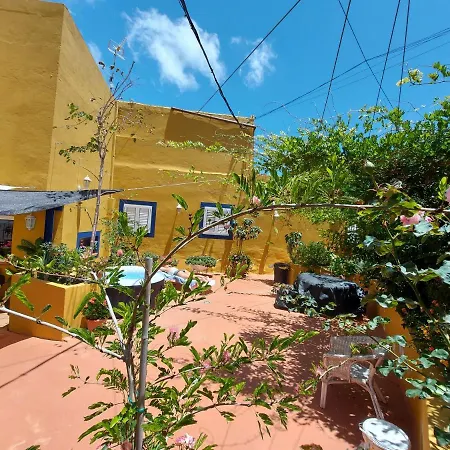 Casa Maestro Lelo – Acogedora Canaria Con Patios Y Jardines De Flores Сasa de vacaciones Las Palmas de Gran Canaria