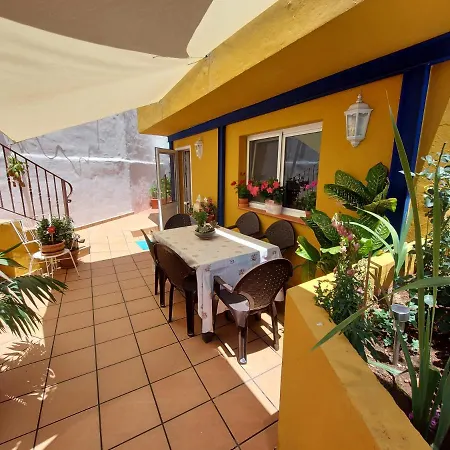 Casa Maestro Lelo – Acogedora Canaria Con Patios Y Jardines De Flores *